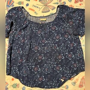 Abercrombie & Fitch Top